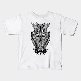 Owl ornamental regal motif decorative design Kids T-Shirt